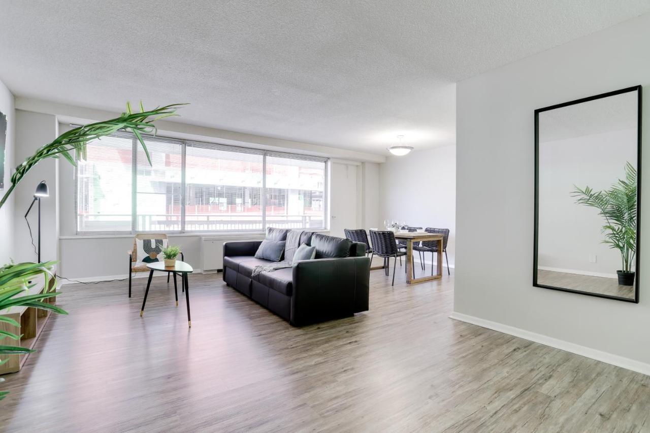 Modern Apartment At Crystal City Arlington Exterior foto